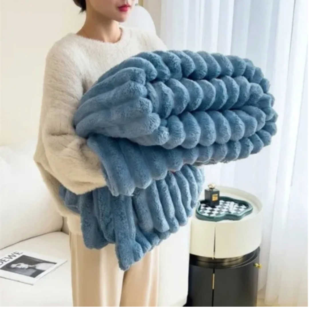 SnugVelvet | Ultra-Soft Warm Blanket